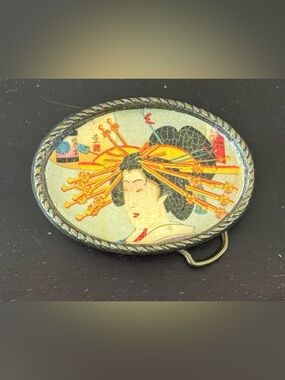 Geisha Solid Pewter Belt Buckle - Silver Tone